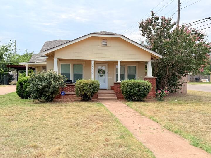 Exterior of Over Street Retreat Airbnb in Abilene Texas