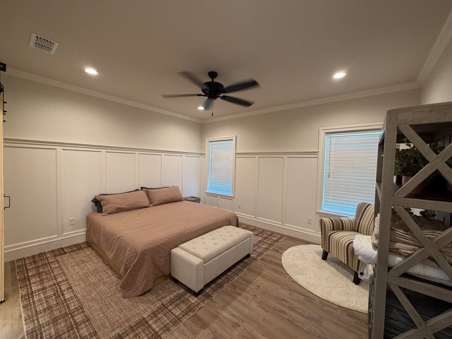 King bedroom at Newhouse Retreat in Abilene Texas